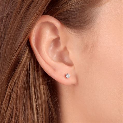 diamond earrings 1/4 carat